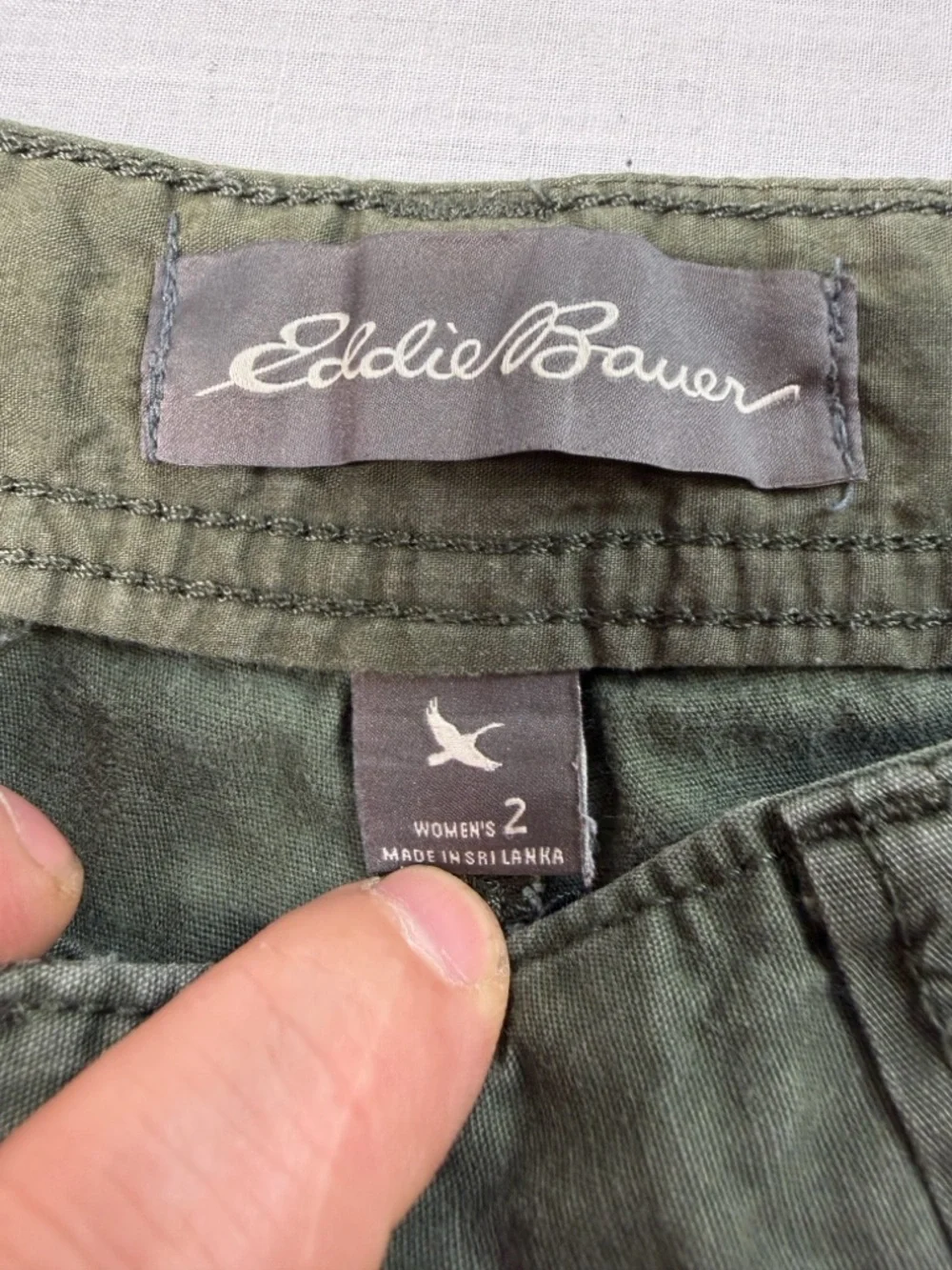 Eddie Bauer: Adjustable Length Shorts, Army Green 100% Cotton, Women’s Size: 2 - Picture 3 of 9